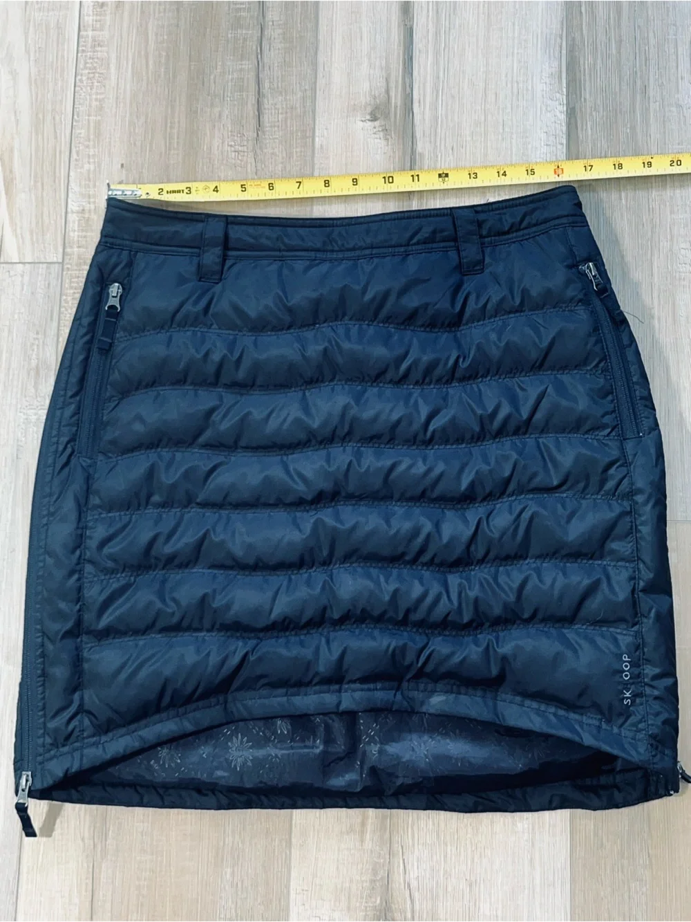 Skhoop Women’s Quilted Duck Down Insulated Skirt Size Large